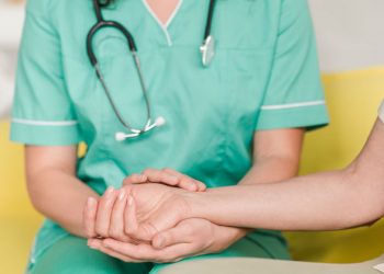 آشنایی با شغل پرستاری