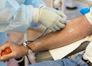 نحوه تزریق فرآورده‌های خونی